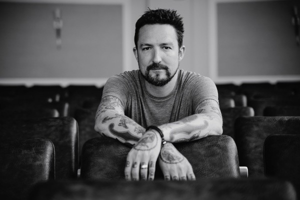 Frank Turner, en la fotografia d'arxiu que fa servir Punknews