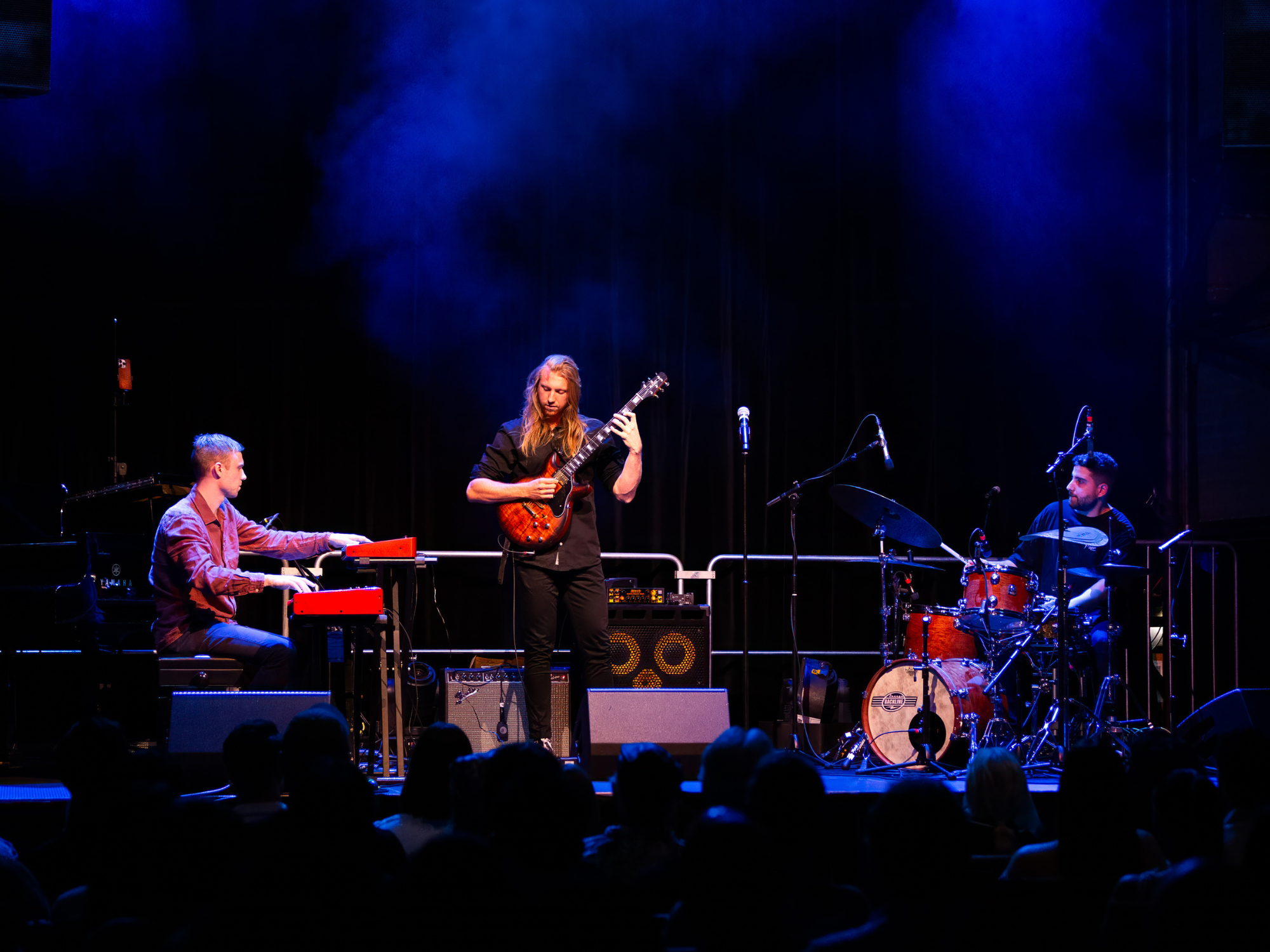 El Josh Meader Trio en directe