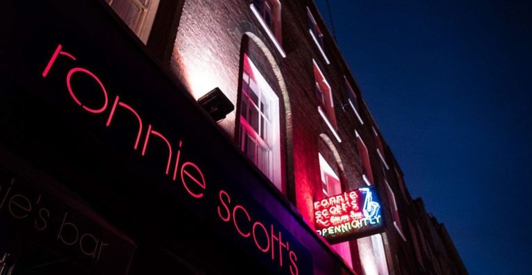 El club Ronnie Scott’s ocupa el Barbican el 28 de gener del 2027, el dia que el seu fundador hauria fet cent anys