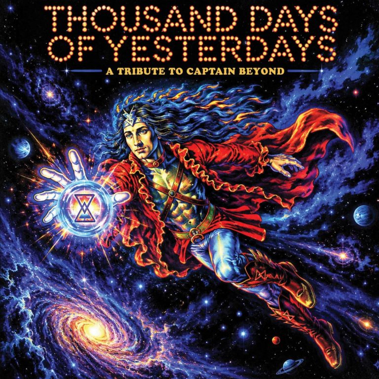 Portada de «Thousand Days of Yesterdays - A Tribute to Captain Beyond»: un personatge amb capa vermella vola per l'espai i sosté a la mà un rellotge de sorra lluminós