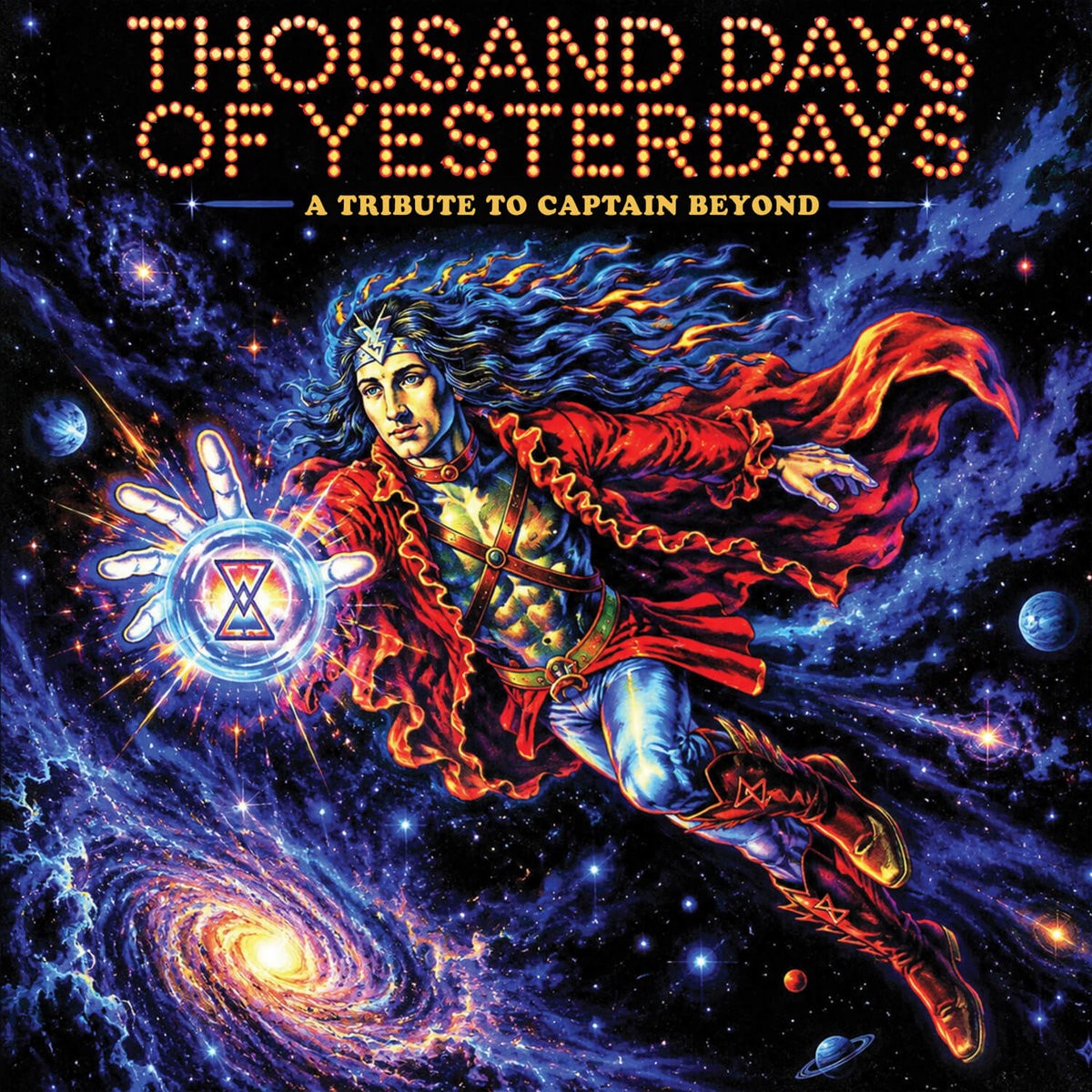 Portada de «Thousand Days of Yesterdays - A Tribute to Captain Beyond»: un personatge amb capa vermella vola per l'espai i sosté a la mà un rellotge de sorra lluminós