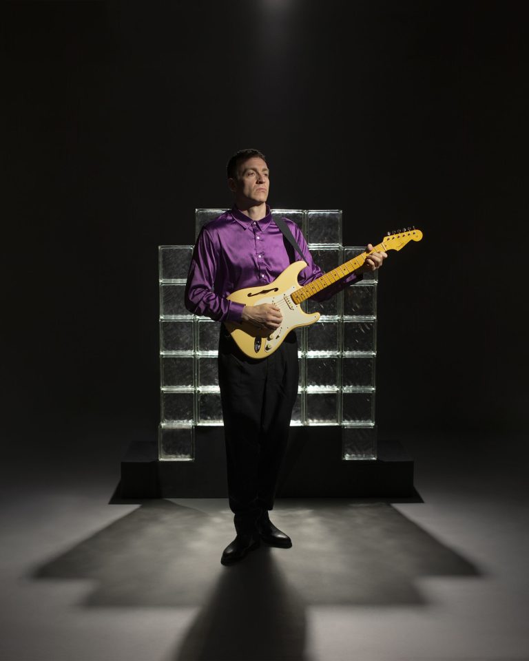 Dallas Seger, en una fotografia de promoció de David Caress feta per Michael Hallahan