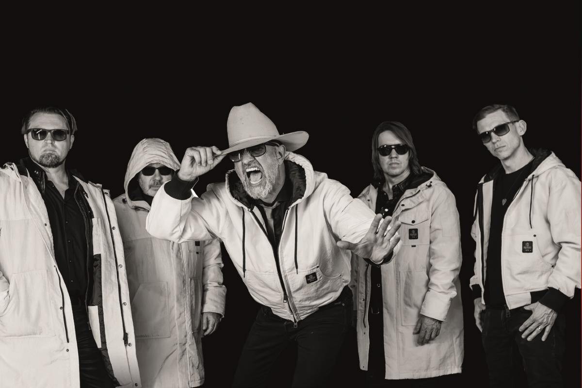 Fotografia promocional d'Eisbrecher, el grup de metal industrial alemany que toca al Razzmatazz 2 de Barcelona