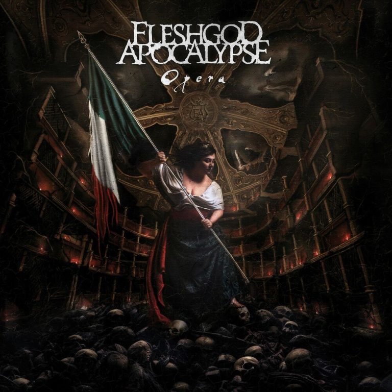 Portada d'«Opera», de Fleshgod Apocalypse: una dona amb una bandera italiana dreta sobre una pila de cranis, dins d'un teatre d'òpera en runes