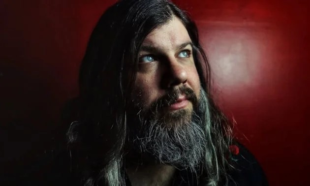 Matt Woods amb la guitarra, a la imatge que el Razzmatazz fa servir per al concert del 20 d'octubre
