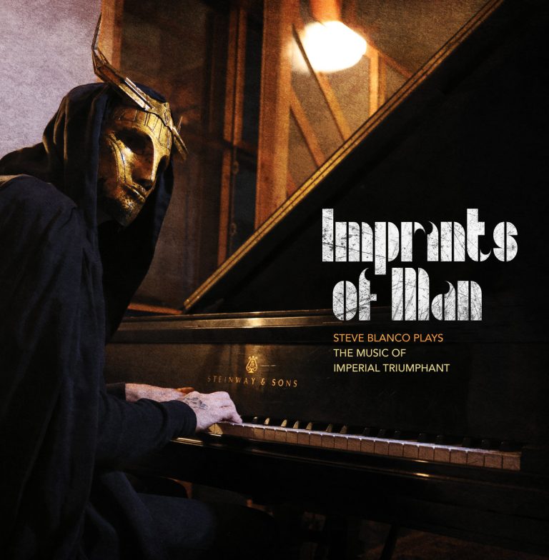 Portada d'«Imprints of Man»: Steve Blanco, amb màscara daurada i caputxa, assegut davant d'un piano de cua Steinway