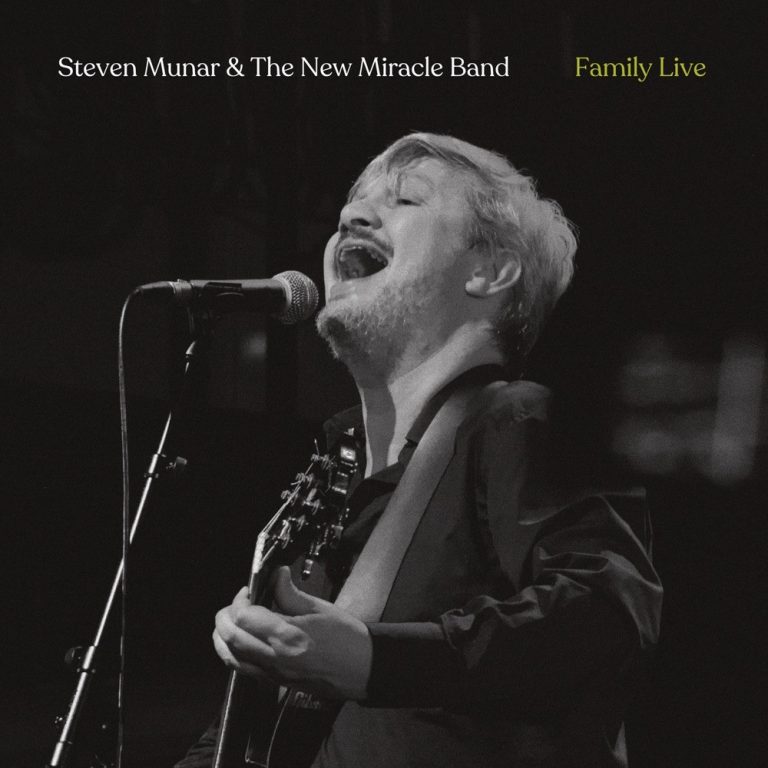 Portada de «Family Live», de Steven Munar, el disc en directe que presenta al concert del 13 de novembre del 2026 a l'Heliogàbal