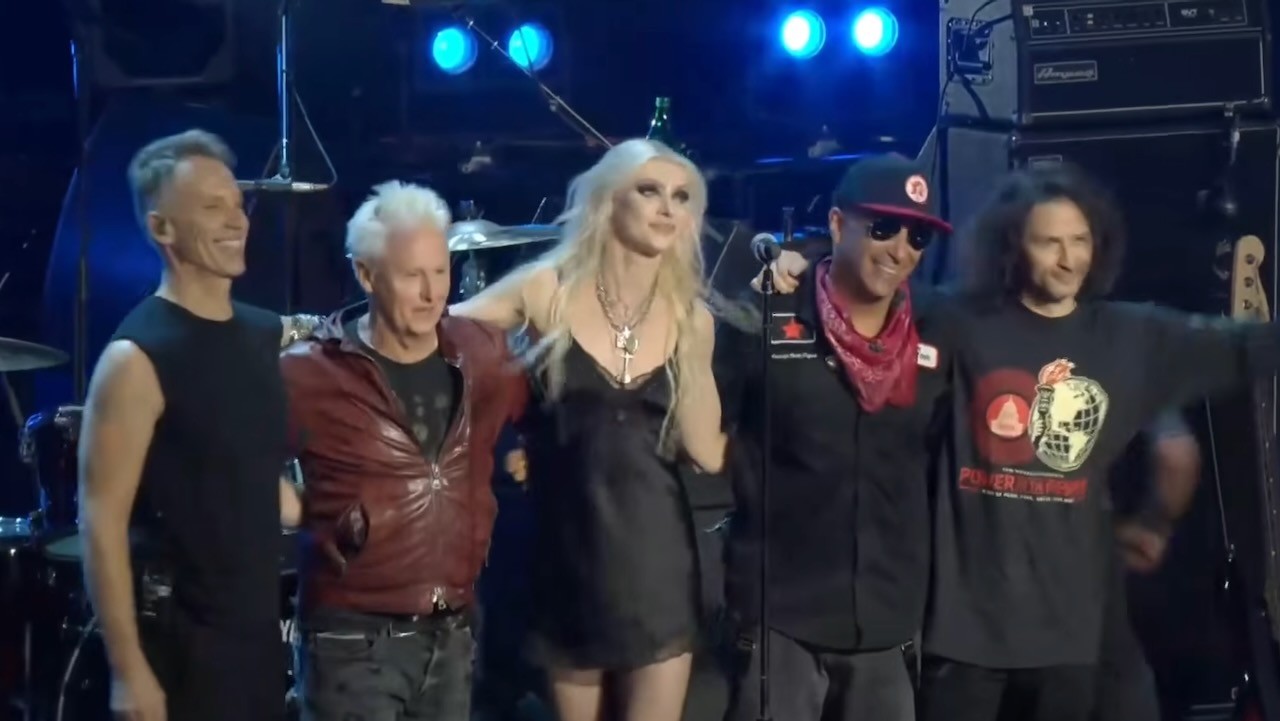 El grup Suns of Soundgarden al Power To The People Festival, amb Taylor Momsen a la veu