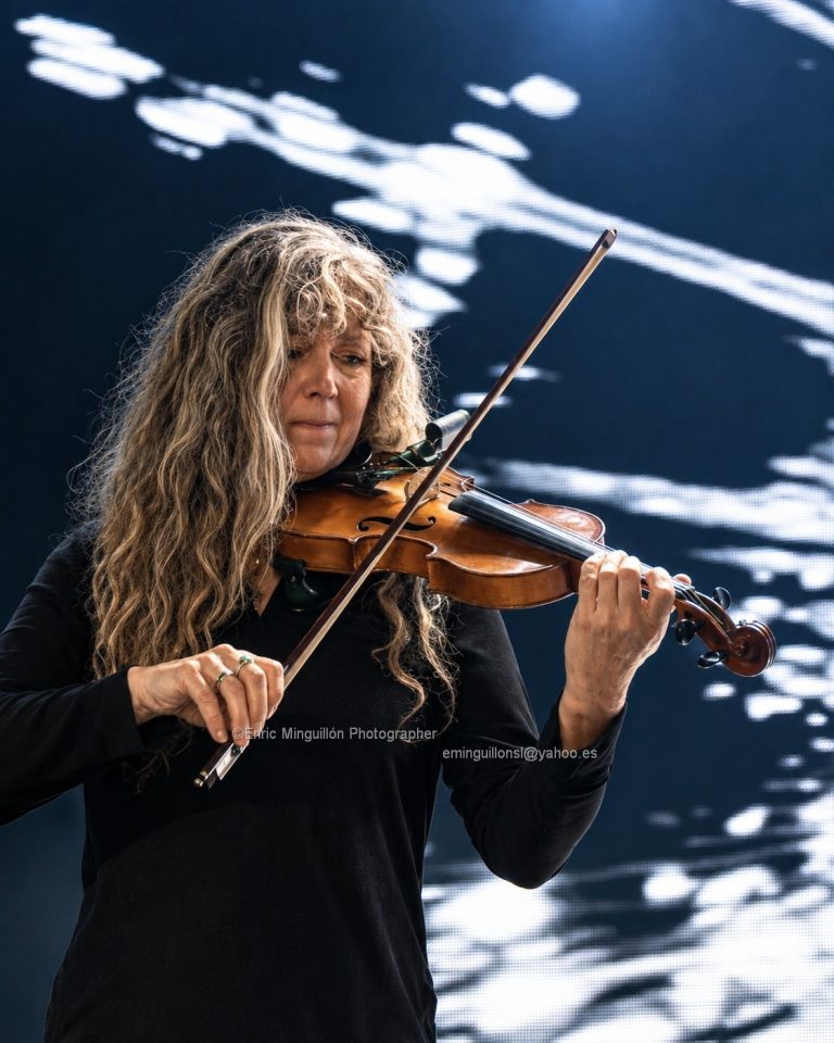 Big Big Train a Razzmatazz 2 (Barcelona): violinista