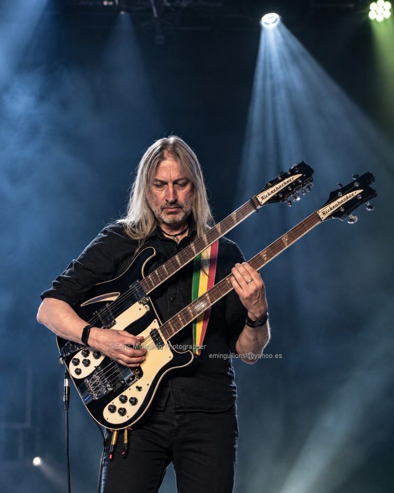Big Big Train a Razzmatazz 2 (Barcelona): baixista